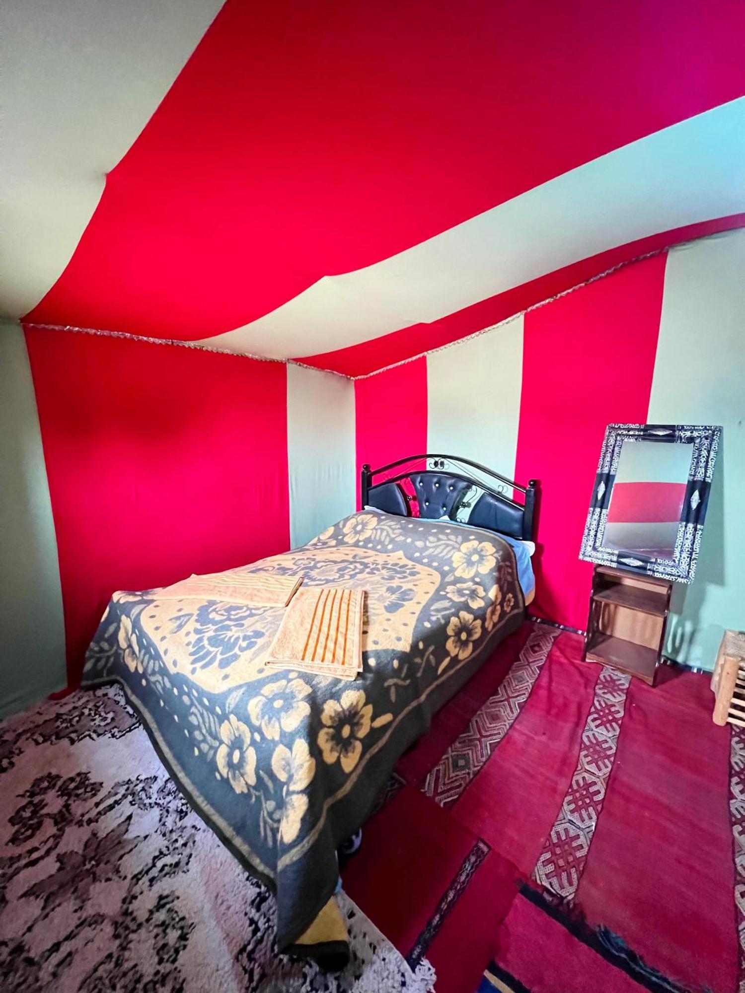 Camp Mbark Authentic Ξενοδοχείο M'Hamid Εξωτερικό φωτογραφία